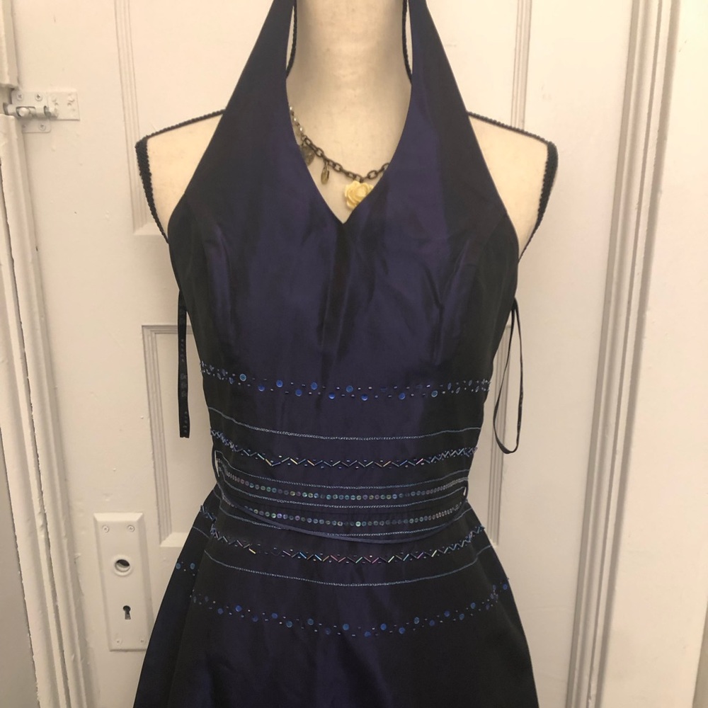 Formal dress size M
